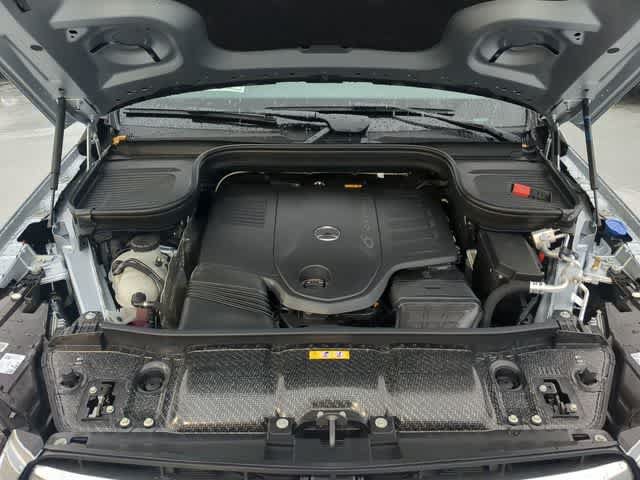Used 2026 Mercedes-Benz GLS 450 4MATIC image 14