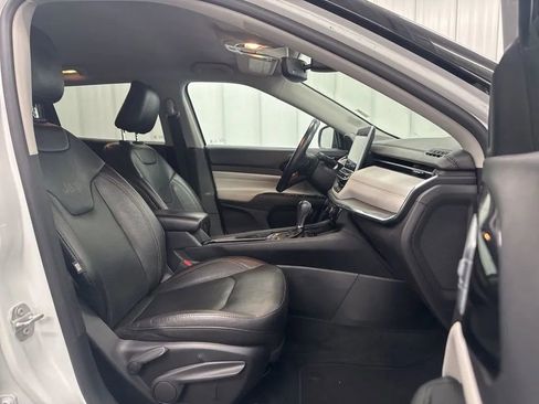 Used 2022 Jeep Compass Limited AWD/4WD image 25