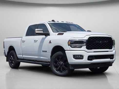 Used 2022 RAM 2500 Big Horn w/ Level B Equipment Group AWD/4WD image 2
