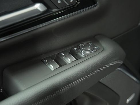 New 2026 GMC Yukon Denali w/ Denali Reserve Package AWD/4WD image 31