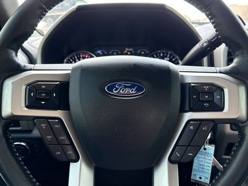 Used 2019 Ford F250 Lariat image 19