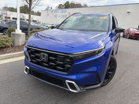 Used 2025 Honda CR-V Sport Touring image 1