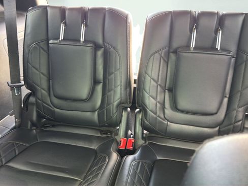 Used 2017 Ford Explorer Platinum AWD/4WD image 30