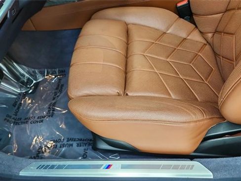 Used 2023 BMW i7 xDrive60 image 34