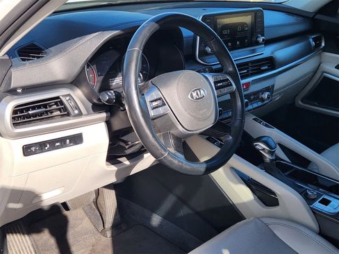 Used 2020 Kia Telluride S image 2