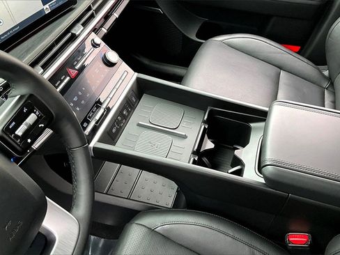 Used 2025 Hyundai Santa Fe Limited image 15