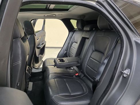 Used 2018 Jaguar F-PACE R-Sport AWD/4WD image 26