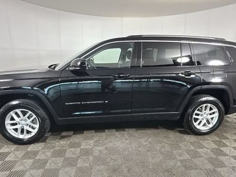 Used 2023 Jeep Grand Cherokee L Laredo AWD/4WD image 5