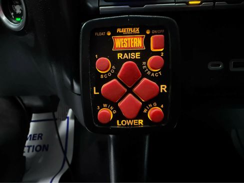 Used 2022 Chevrolet Silverado 1500 LT w/ Z71 Off-Road Package image 22