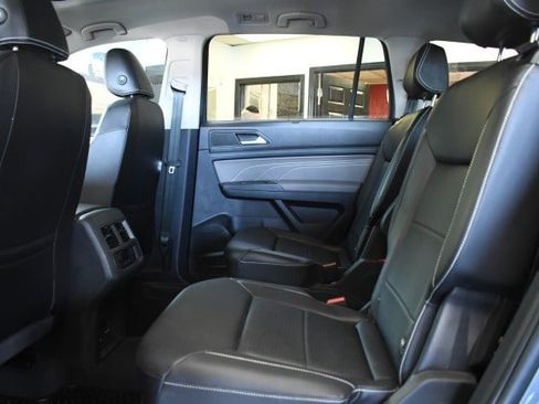 Used 2023 Volkswagen Atlas SEL AWD/4WD image 22