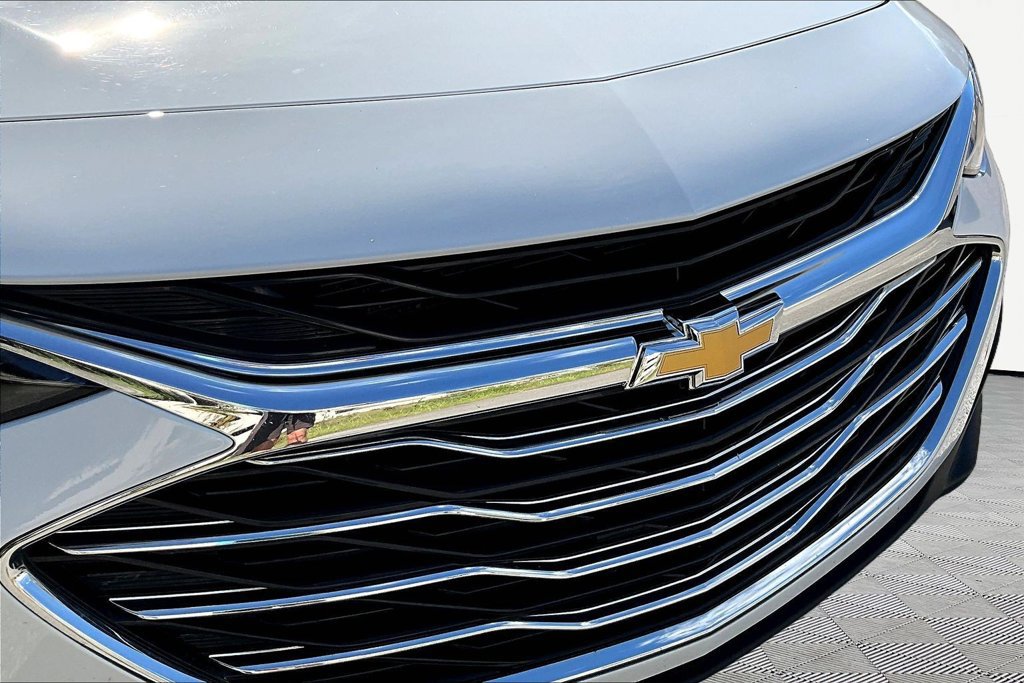 Used 2025 Chevrolet Malibu LT FWD image 33