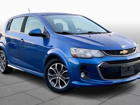 Used 2017 Chevrolet Sonic LT w/ Convenience Package image 2