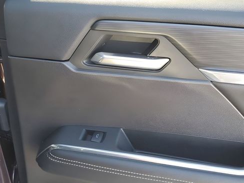 Used 2025 GMC Acadia Elevation image 48