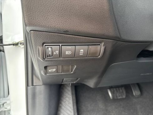 New 2026 Toyota Corolla Cross XLE w/ Convenience Package FWD image 26