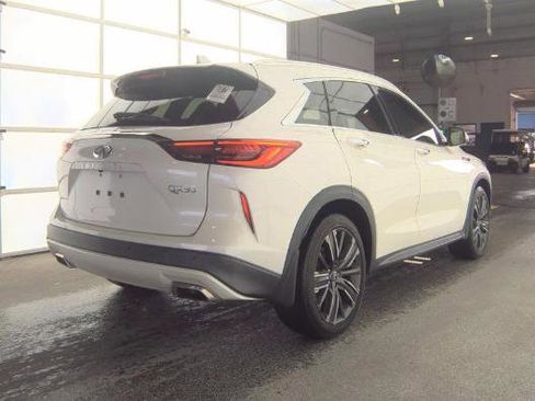 Used 2021 INFINITI QX50 Luxe w/ Appearance Package image 2