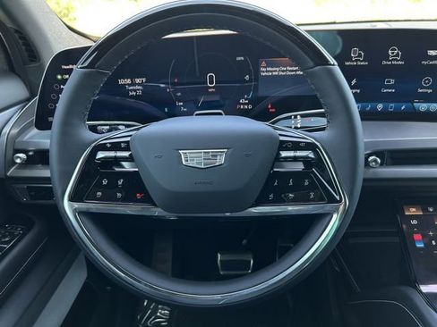 New 2026 Cadillac Vistiq Luxury image 13
