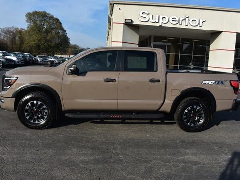 Used 2023 Nissan Titan PRO-4X w/ Pro-4x Convenience Package image 10