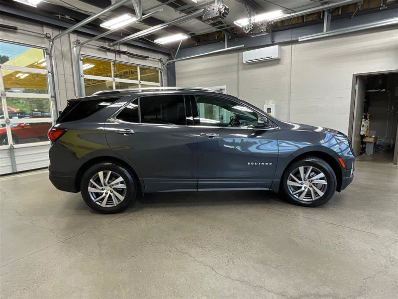 Used 2022 Chevrolet Equinox Premier AWD/4WD image 6