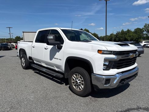 Used 2026 Chevrolet Silverado 2500 LT AWD/4WD image 8