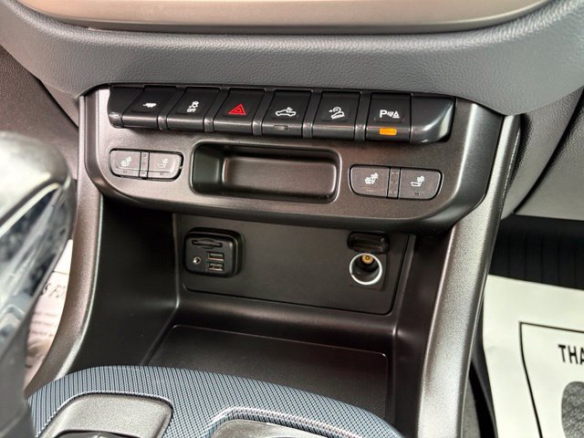 Used 2022 Chevrolet Colorado Z71 w/ Z71 Midnight Edition AWD/4WD image 21