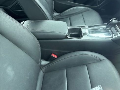 Used 2018 Buick Regal Essence w/ Driver Confidence Package #1 image 13