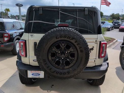 Used 2025 Ford Bronco Badlands AWD/4WD image 5