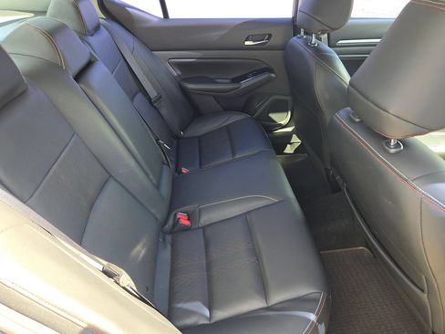 Used 2023 Nissan Altima 2.5 SR w/ SR Premium Package FWD image 25