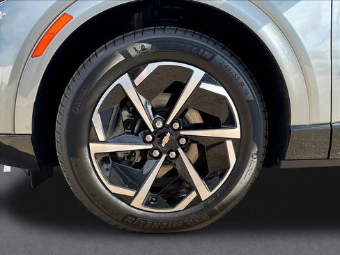 Certified 2024 Chevrolet Equinox EV LT FWD image 34
