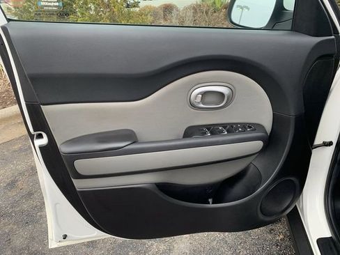 Used 2019 Kia Soul image 17
