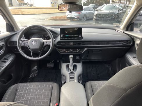 Certified 2024 Honda HR-V LX image 30