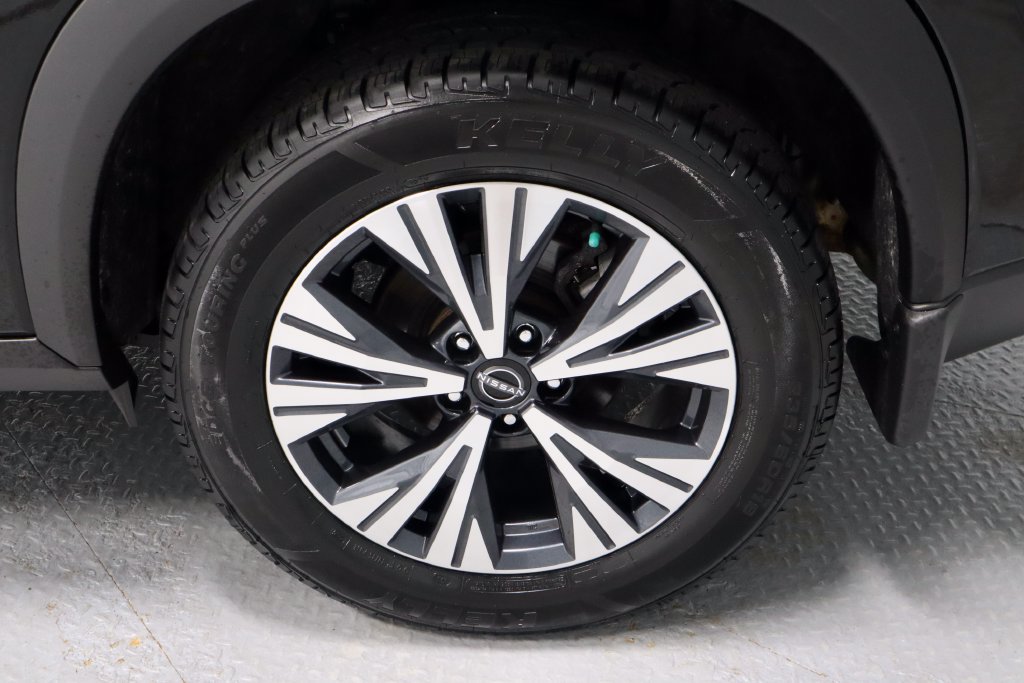 Used 2023 Nissan Rogue SV AWD/4WD image 18