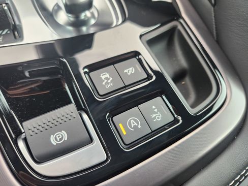 New 2024 Jaguar F-TYPE R image 29