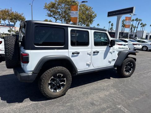 Used 2024 Jeep Wrangler Unlimited Rubicon 4xe AWD/4WD image 10