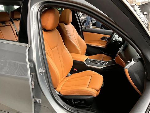 Certified 2024 BMW 330i Sedan image 8