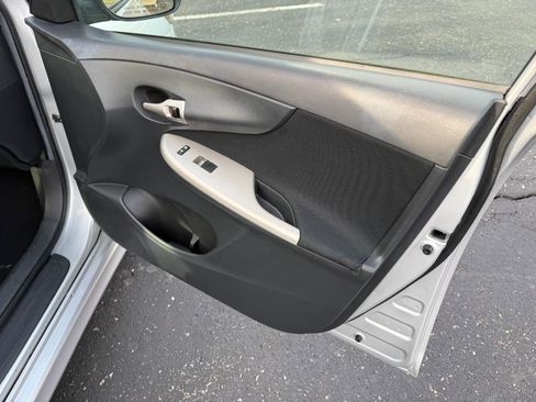 Used 2013 Toyota Corolla S w/ Premium Pkg image 23