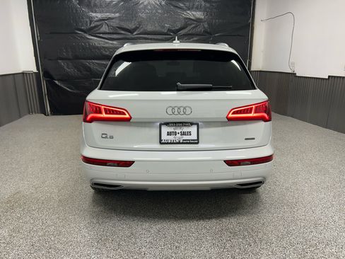 Used 2019 Audi Q5 Prestige w/ Prestige Package image 4
