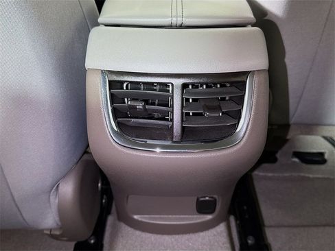 Used 2022 Chevrolet Malibu LT image 22