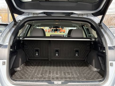 Used 2020 Subaru Outback Premium image 35