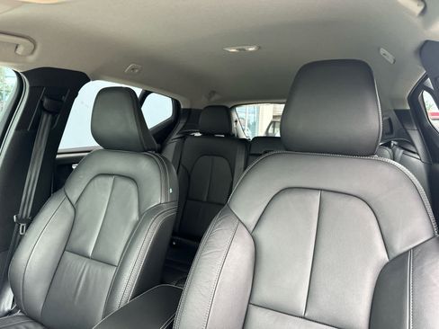 Used 2024 Volvo XC40 B5 Core w/ Protection Package Premier AWD/4WD image 7