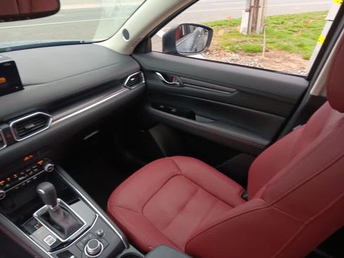 Used 2023 MAZDA CX-5 Carbon Edition image 14