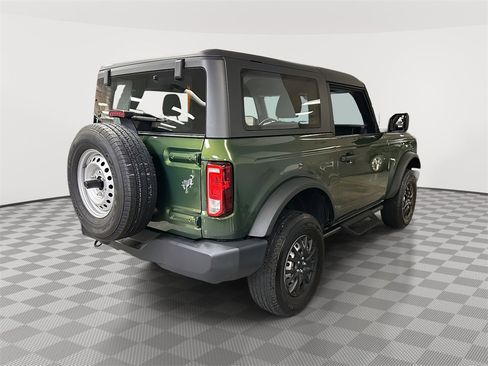 Used 2023 Ford Bronco Base image 2