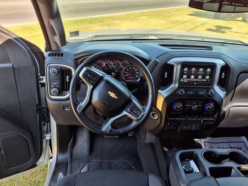 Used 2021 Chevrolet Silverado 1500 LT w/ Texas Edition Plus RWD image 3