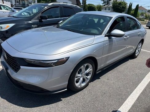 Used 2025 Honda Accord LX image 4