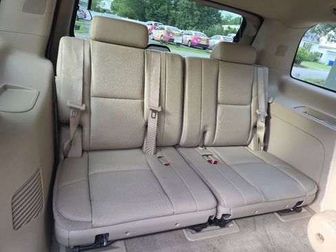 Used 2010 Chevrolet Tahoe LTZ AWD/4WD image 12