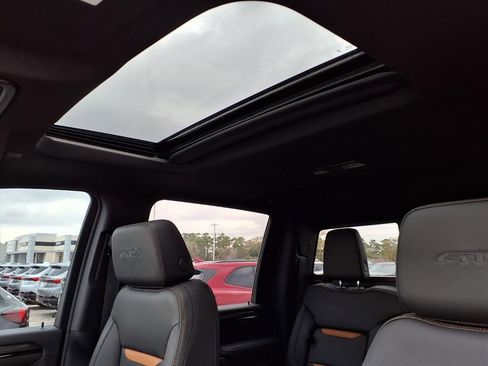 New 2026 GMC Sierra 2500 AT4 w/ AT4 Premium Plus Package AWD/4WD image 13