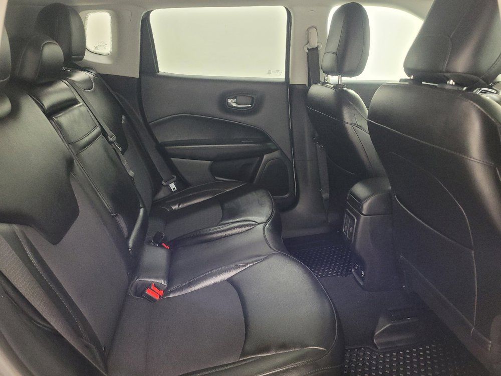 Used 2019 Jeep Compass Latitude FWD image 19