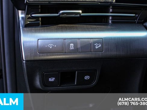 Used 2025 Hyundai Kona Limited AWD/4WD image 31