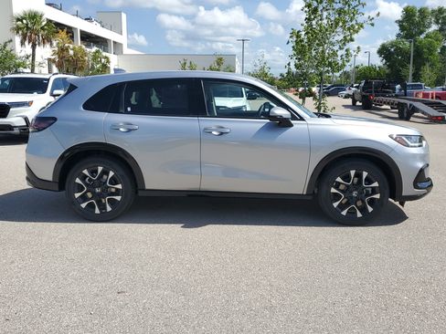 New 2026 Honda HR-V EX-L image 3