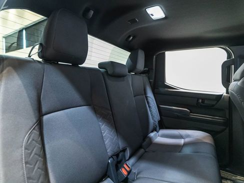 Certified 2024 Toyota Tacoma SR5 AWD/4WD image 33