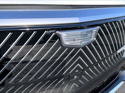 New 2026 Cadillac Lyriq Premium Luxury w/ LPO, Floor Liner Package AWD/4WD image 34